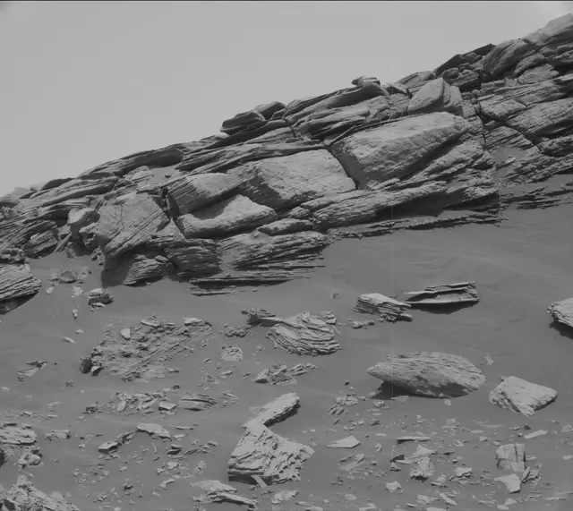 Sol 2692: Mast Camera (Mastcam)