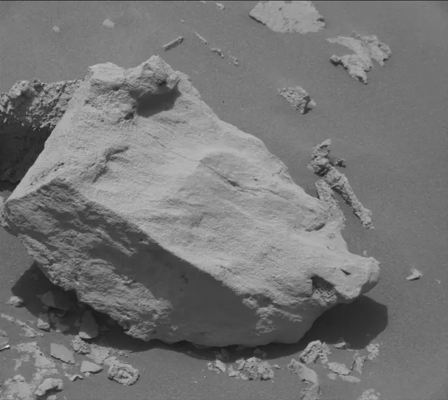 Sol 2692: Mast Camera (Mastcam)