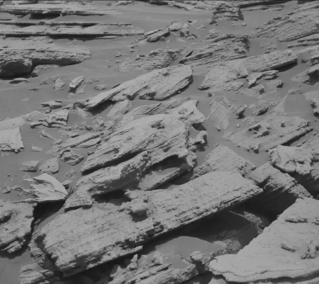 Sol 2692: Mast Camera (Mastcam)