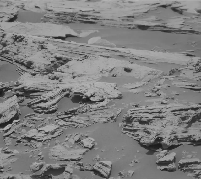 Sol 2692: Mast Camera (Mastcam)