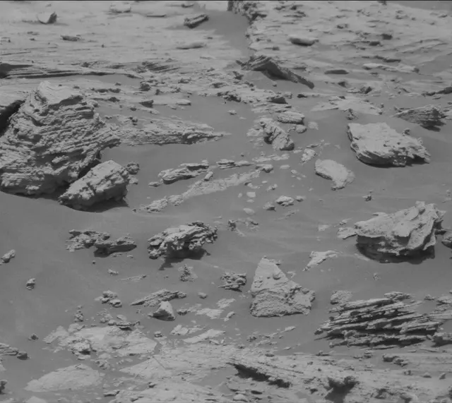 Sol 2692: Mast Camera (Mastcam)