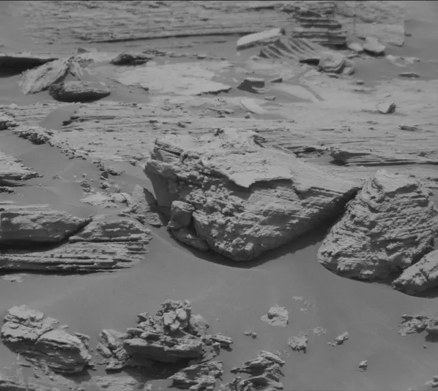 Sol 2692: Mast Camera (Mastcam)