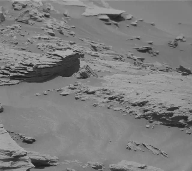 Sol 2692: Mast Camera (Mastcam)