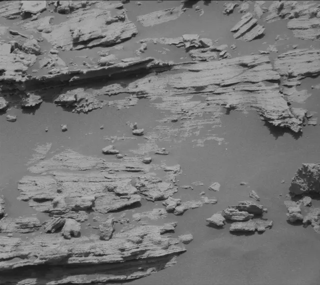 Sol 2692: Mast Camera (Mastcam)