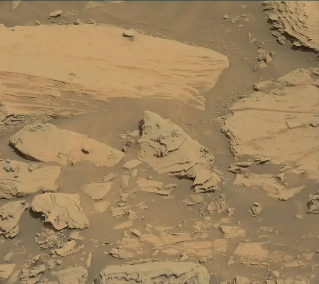 Sol 2693: Mast Camera (Mastcam)