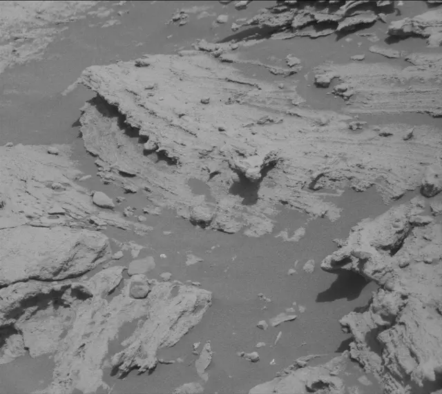 Sol 2693: Mast Camera (Mastcam)