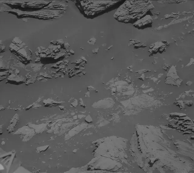 Sol 2695: Mast Camera (Mastcam)