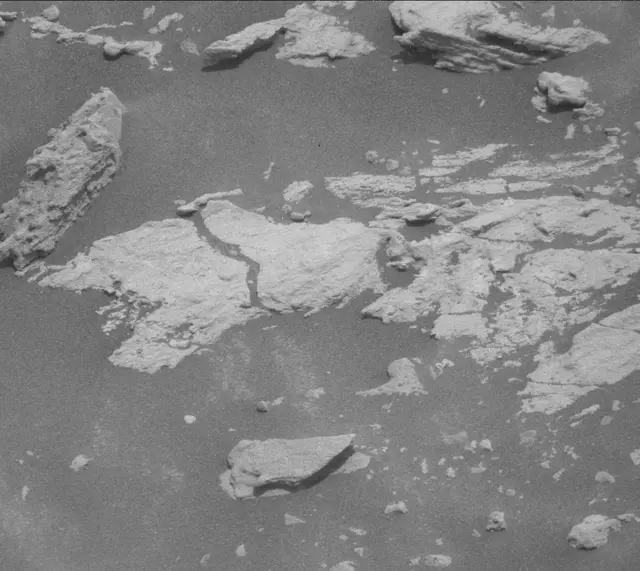 Sol 2695: Mast Camera (Mastcam)