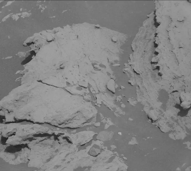 Sol 2695: Mast Camera (Mastcam)