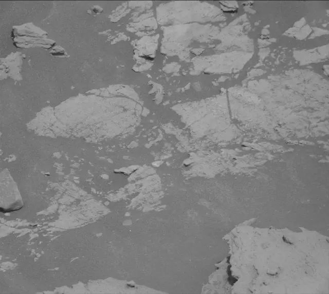 Sol 2695: Mast Camera (Mastcam)
