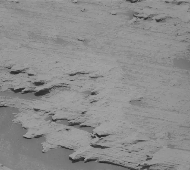 Sol 2695: Mast Camera (Mastcam)
