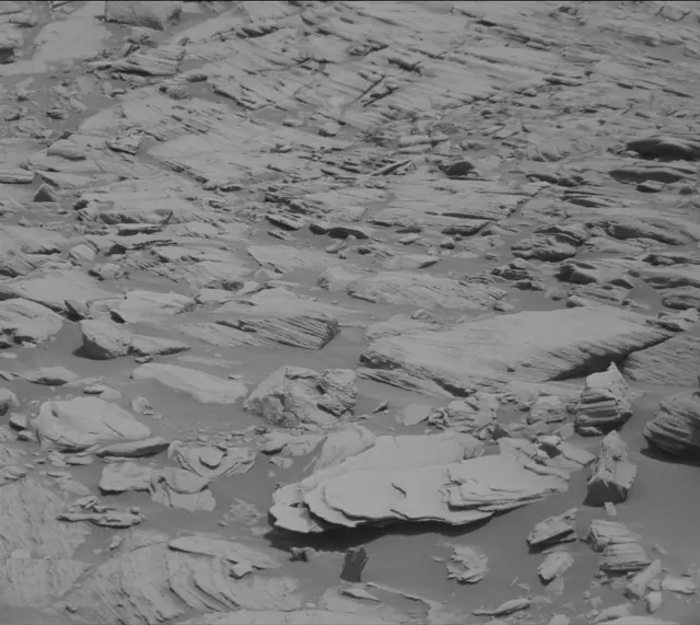 Sol 2696: Mast Camera (Mastcam)