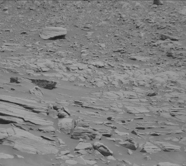 Sol 2696: Mast Camera (Mastcam)