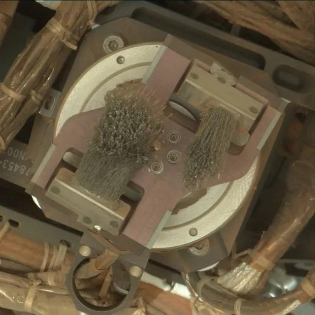Sol 2696: Mast Camera (Mastcam)