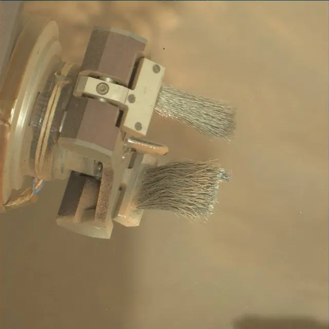 Sol 2696: Mast Camera (Mastcam)