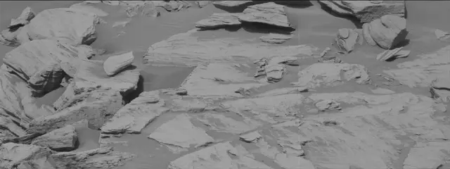 Sol 2697: Mast Camera (Mastcam)