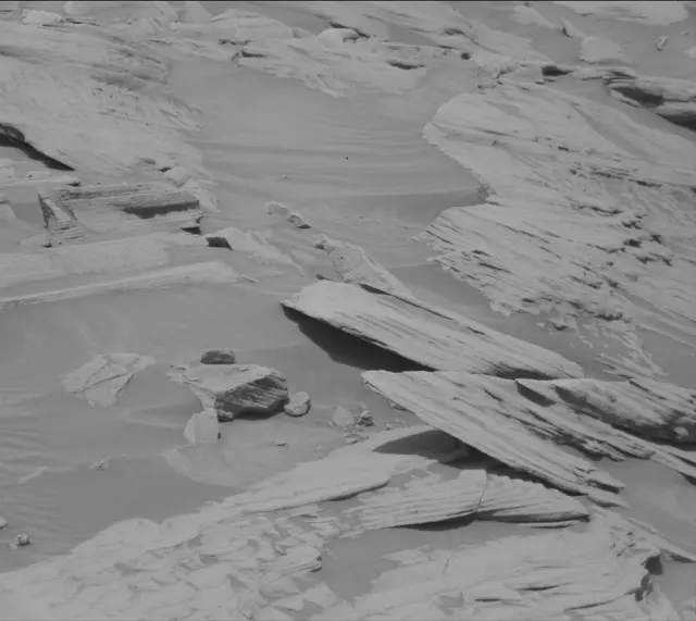 Sol 2697: Mast Camera (Mastcam)
