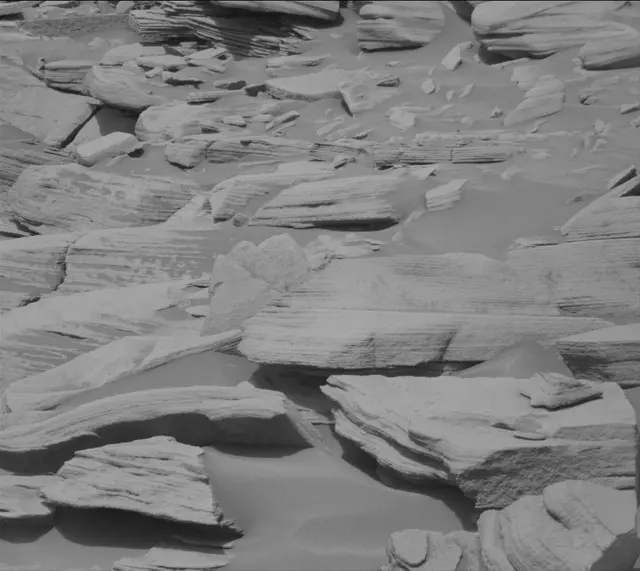 Sol 2697: Mast Camera (Mastcam)