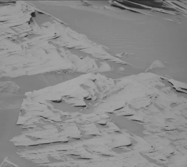 Sol 2697: Mast Camera (Mastcam)