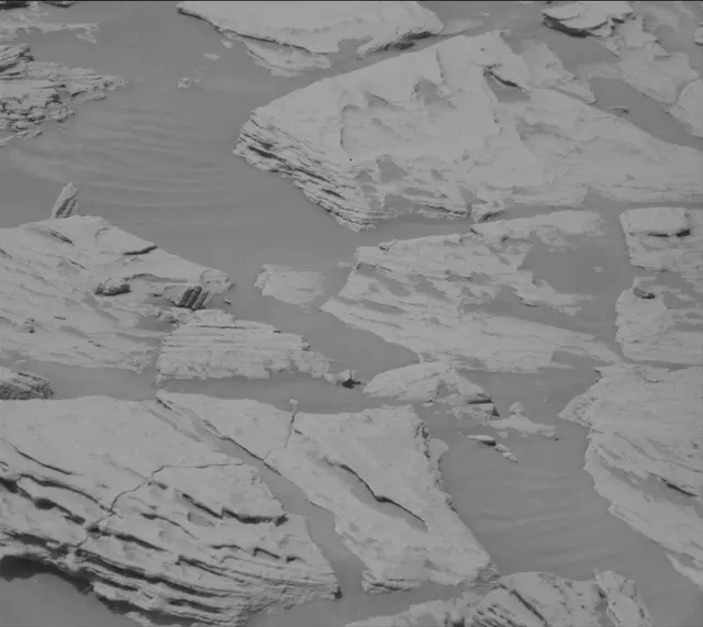Sol 2697: Mast Camera (Mastcam)