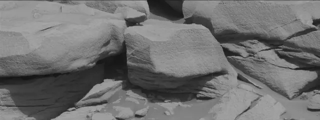 Sol 2699: Mast Camera (Mastcam)