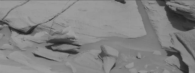 Sol 2699: Mast Camera (Mastcam)