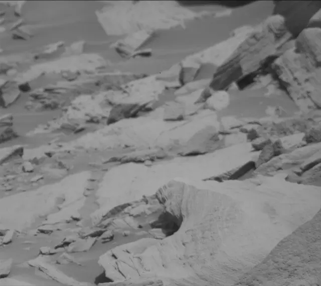 Sol 2699: Mast Camera (Mastcam)