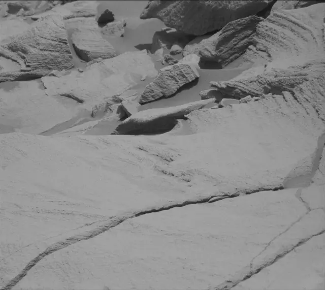 Sol 2699: Mast Camera (Mastcam)
