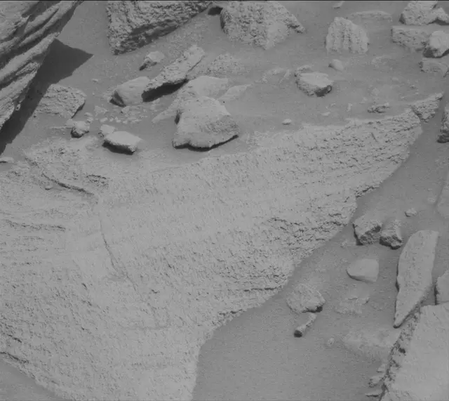 Sol 2699: Mast Camera (Mastcam)