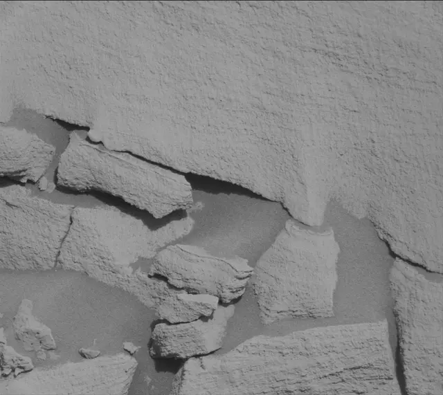 Sol 2699: Mast Camera (Mastcam)