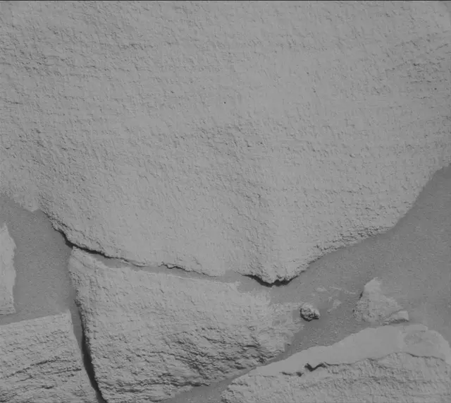 Sol 2699: Mast Camera (Mastcam)