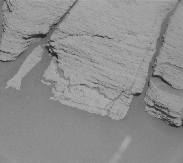Sol 2699: Mast Camera (Mastcam)