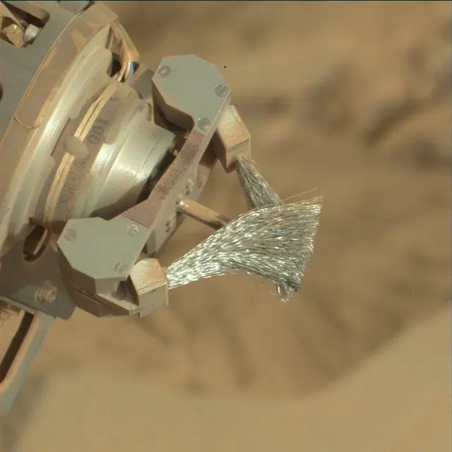 Sol 2699: Mast Camera (Mastcam)