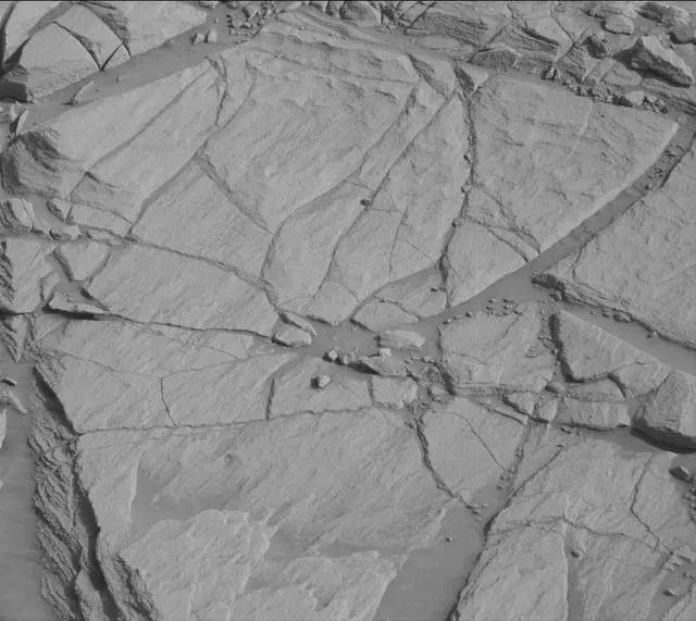 Sol 2700: Mast Camera (Mastcam)