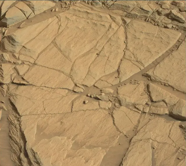 Sol 2700: Mast Camera (Mastcam)