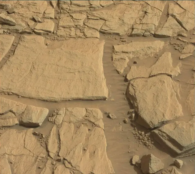 Sol 2700: Mast Camera (Mastcam)