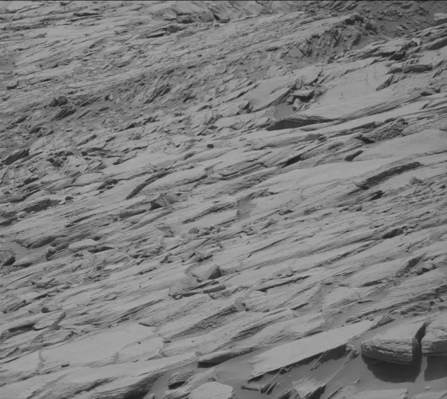 Sol 2700: Mast Camera (Mastcam)