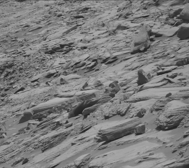 Sol 2700: Mast Camera (Mastcam)