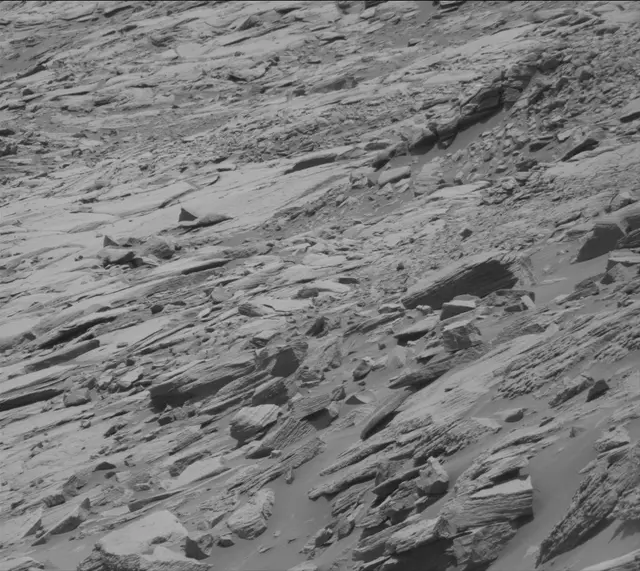 Sol 2700: Mast Camera (Mastcam)
