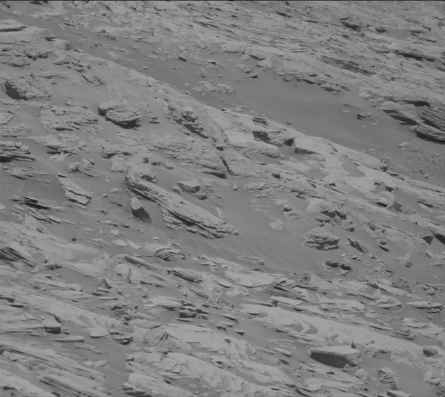 Sol 2700: Mast Camera (Mastcam)