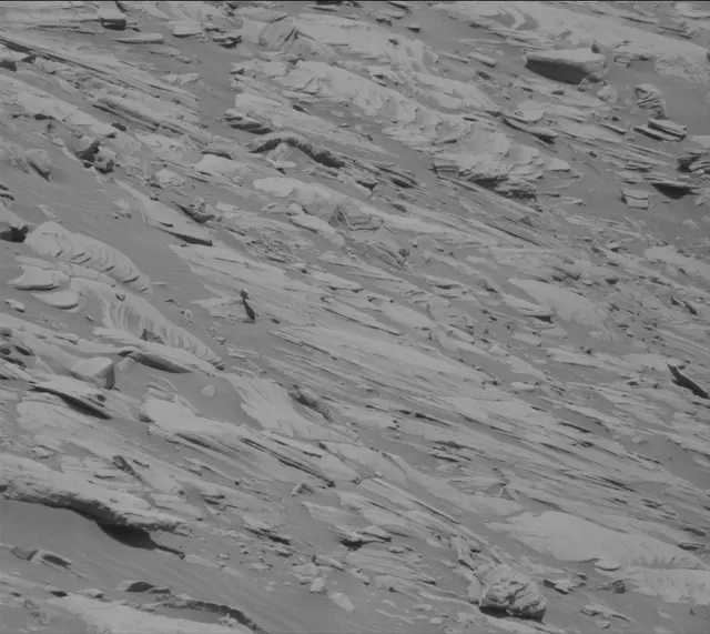 Sol 2700: Mast Camera (Mastcam)