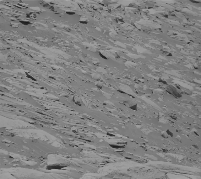 Sol 2700: Mast Camera (Mastcam)