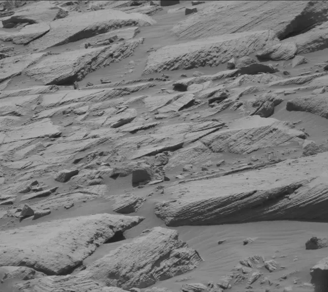 Sol 2700: Mast Camera (Mastcam)