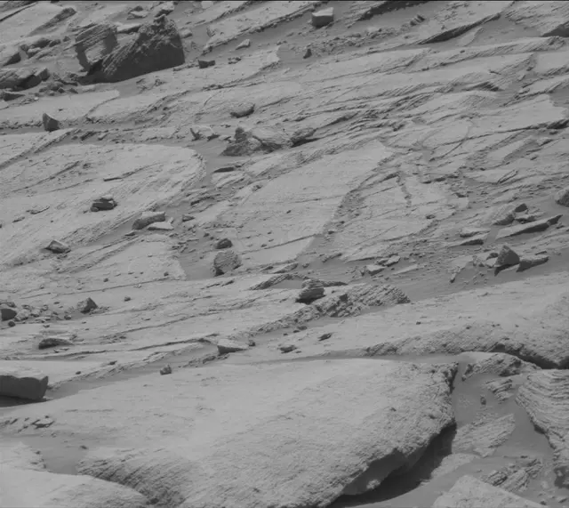 Sol 2700: Mast Camera (Mastcam)
