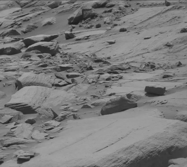 Sol 2700: Mast Camera (Mastcam)