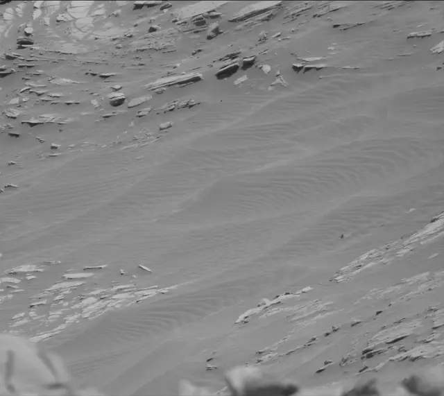 Sol 2700: Mast Camera (Mastcam)