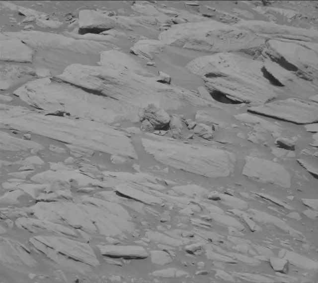 Sol 2700: Mast Camera (Mastcam)