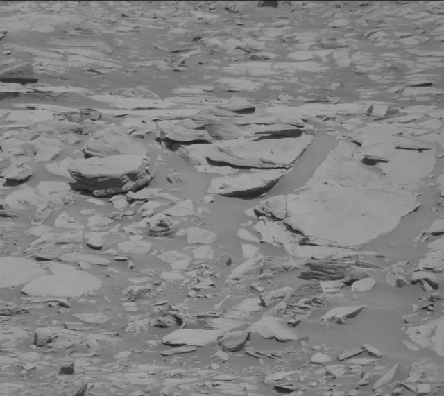 Sol 2700: Mast Camera (Mastcam)