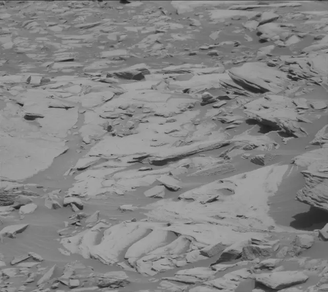 Sol 2700: Mast Camera (Mastcam)