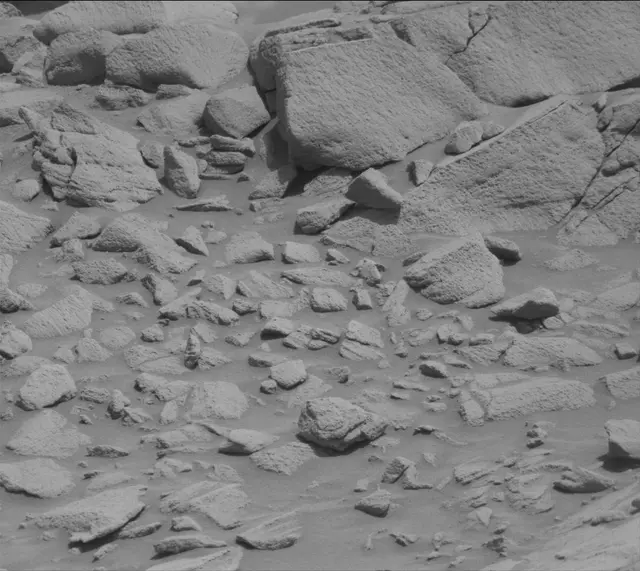 Sol 2700: Mast Camera (Mastcam)